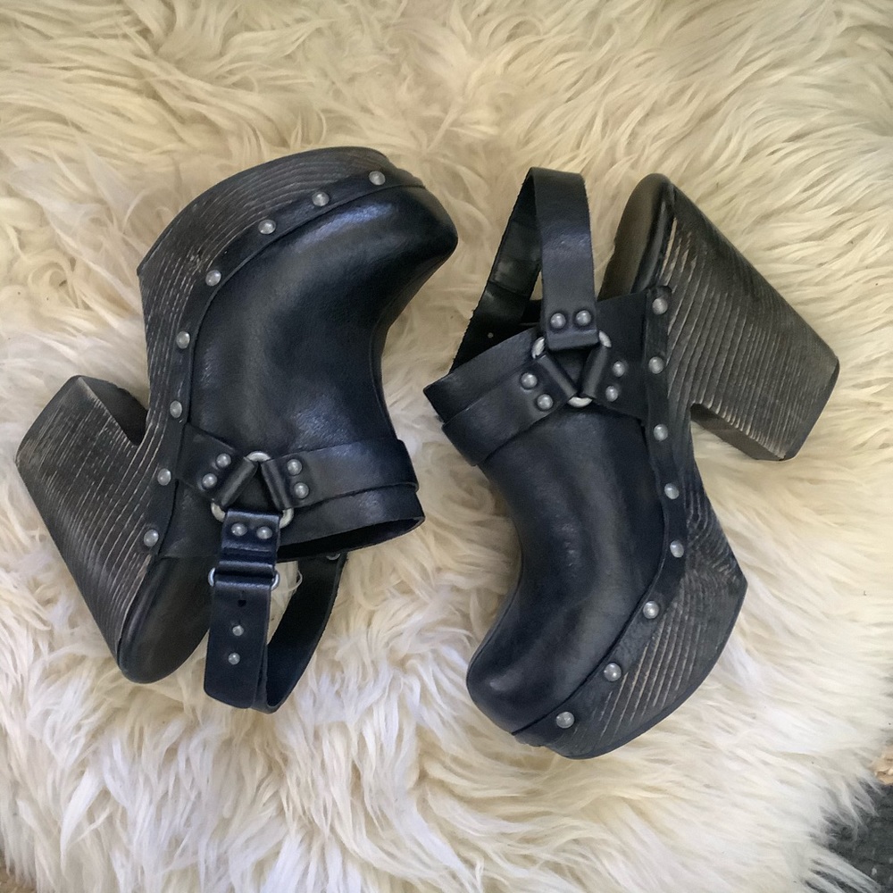 Kork-ease  platform clogs